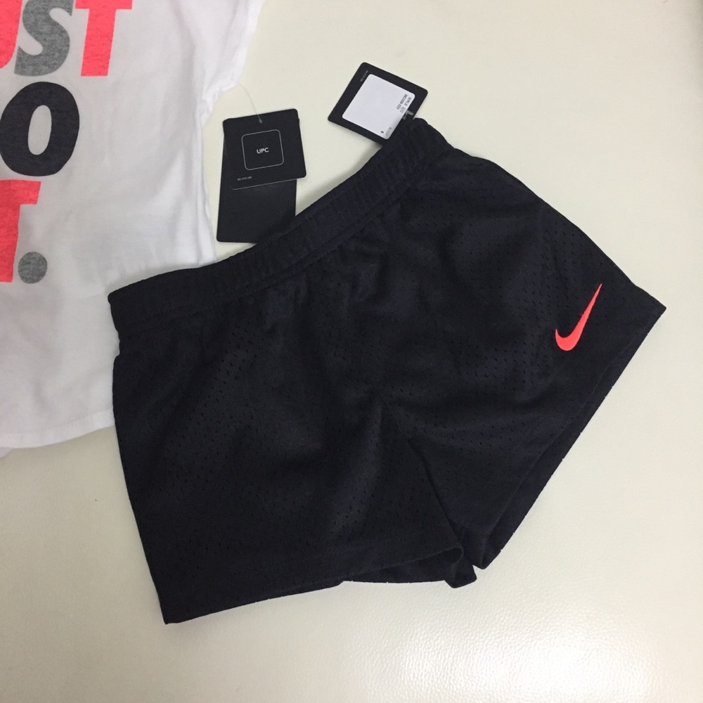 Nike Cute Girl neon Top Shorts Outfit 6224 - Picture 3 of 5